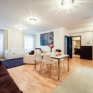 Platinum Towers Aparthotel